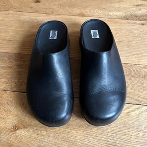 Fitflop Shuv Patent Mule
